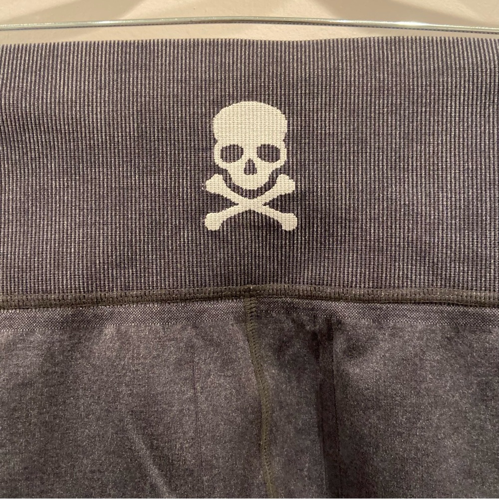 SOUL CYCLE Seamless Moto Leggings Dark Mineral Wash XS - Picture 5 of 7